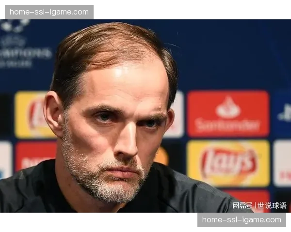 特写镜头：图赫尔被红牌罚下时，向裁判露出意味深长的微笑