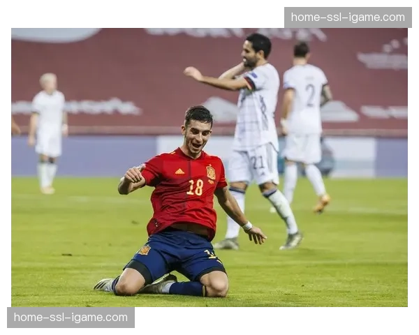 特写瞬间:费兰·托雷斯进球后指向天空,悼念日前去世的俱乐部传奇 特写瞬间:费兰·托雷斯进球后指向天空,悼念日前去世的俱乐部传奇